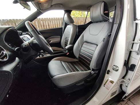 Used 2024 Nissan Kicks SR w/ SR Premium Package image 15