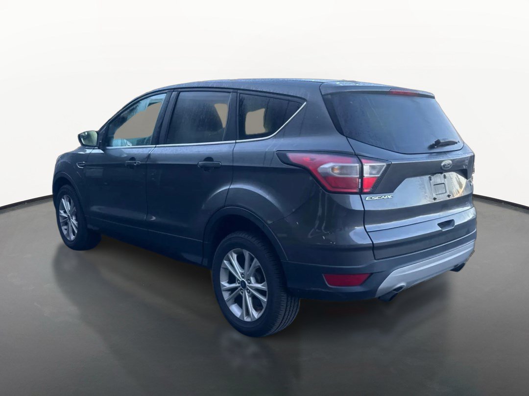 Used 2017 Ford Escape SE AWD/4WD image 5