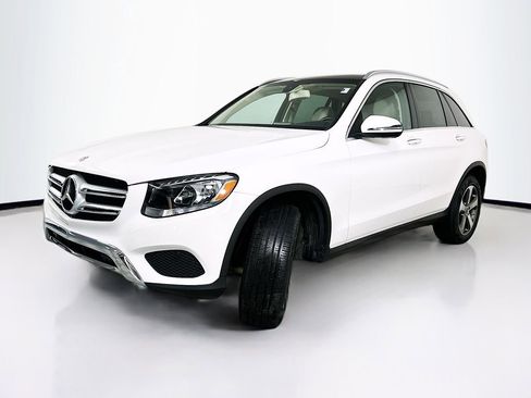 Used 2019 Mercedes-Benz GLC 300 image 2