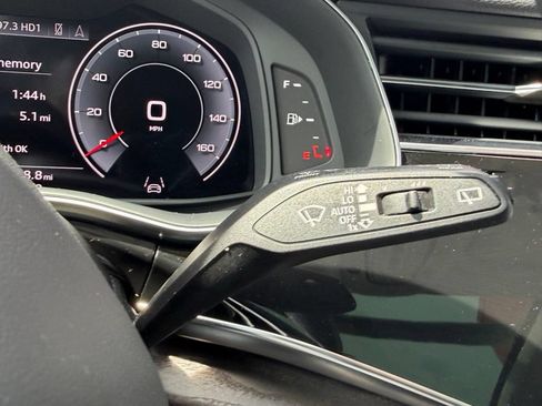 Used 2022 Audi Q8 Premium Plus AWD/4WD image 20