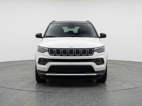 Used 2025 Jeep Compass Limited AWD/4WD image 2