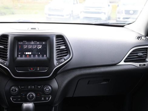 Used 2021 Jeep Cherokee Latitude image 22