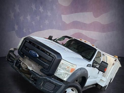 Used 2014 Ford F550 4x4 Crew Cab Super Duty image 3