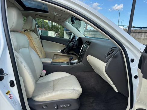 Used 2009 Lexus IS 250 AWD image 18
