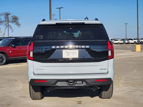New 2026 Ford Expedition Active RWD image 8