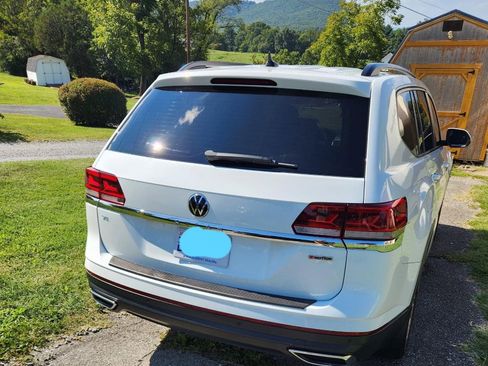 Used 2021 Volkswagen Atlas SE w/ Panoramic Sunroof Package image 4
