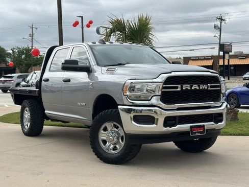Used 2022 RAM 2500 Tradesman w/ Chrome Appearance Group image 3