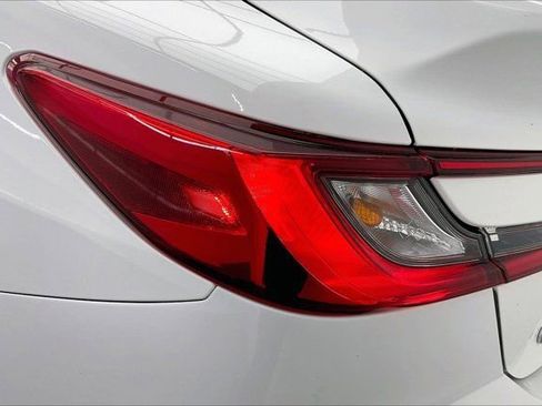 Used 2025 Toyota Camry LE image 30