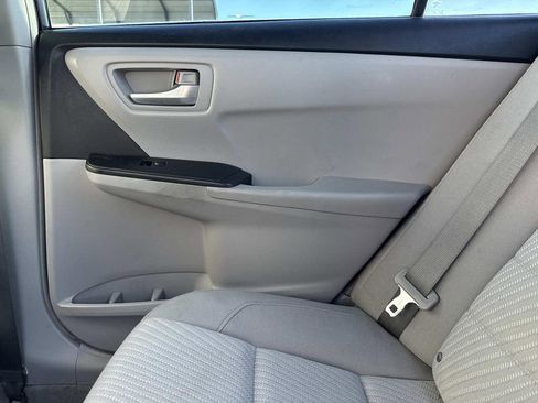 Used 2016 Toyota Camry LE image 20