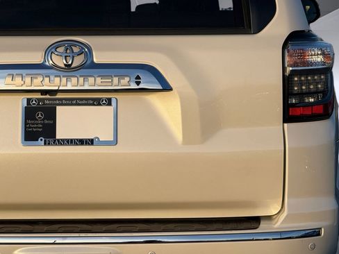 Used 2016 Toyota 4Runner Limited image 22