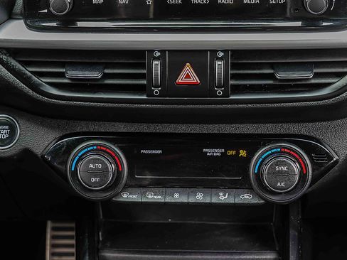 Certified 2023 Kia Forte GT-Line image 13