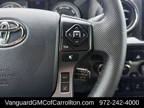 Used 2019 Toyota Tacoma TRD Off-Road w/ Technology Package AWD/4WD image 17