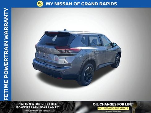 New 2026 Nissan Rogue SV image 5