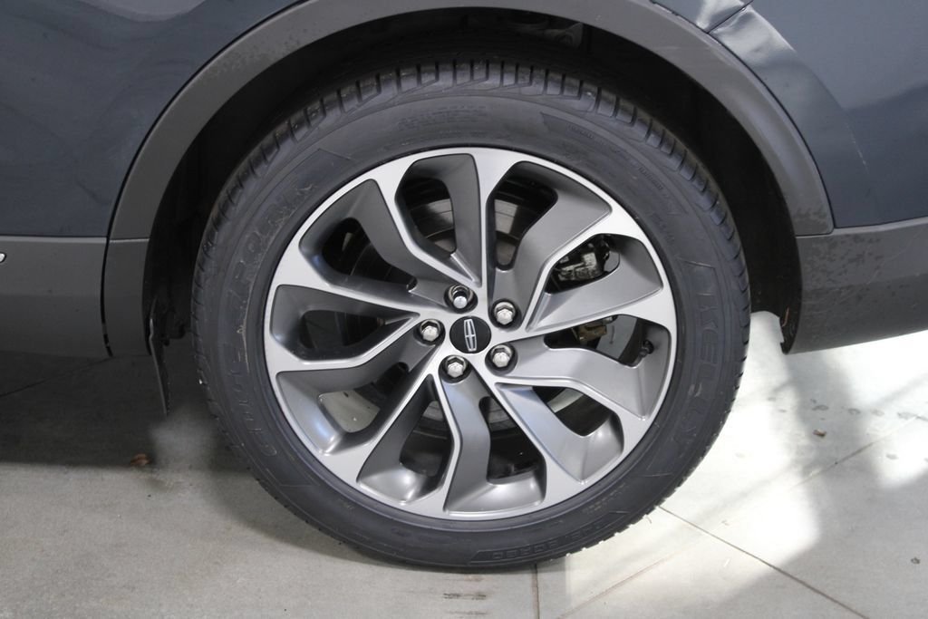 Used 2023 Lincoln Nautilus Reserve AWD/4WD image 18