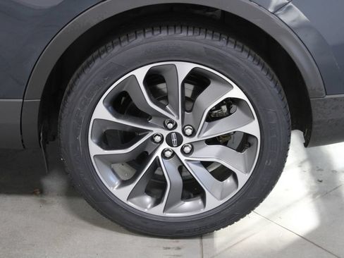 Used 2023 Lincoln Nautilus Reserve AWD/4WD image 18