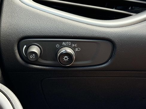 Used 2022 Chevrolet Malibu LS image 18