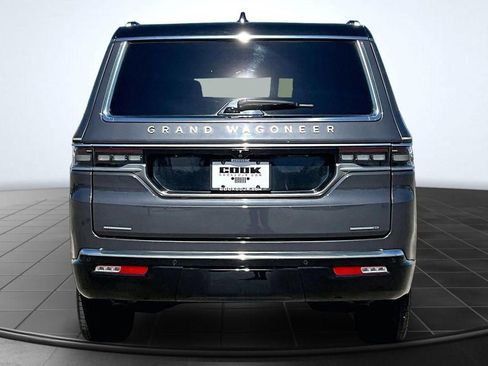 Used 2022 Jeep Grand Wagoneer Series II w/ Flexible Seating Group image 4
