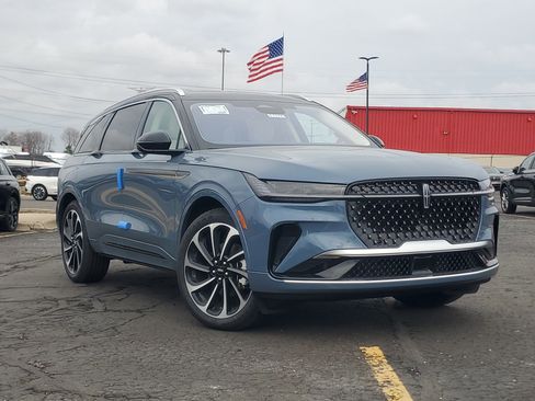 New 2026 Lincoln Nautilus Black Label AWD/4WD image 1