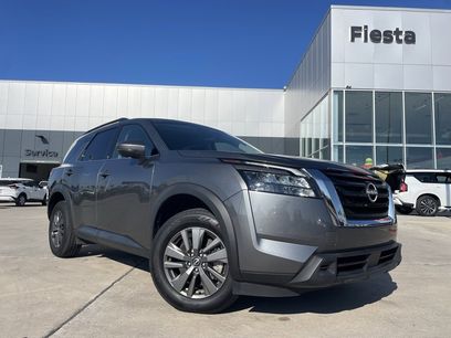 Certified 2024 Nissan Pathfinder SV