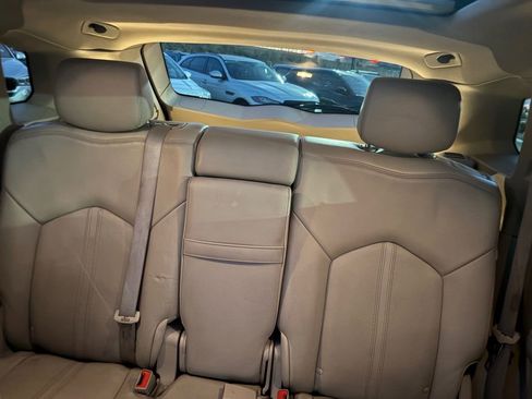 Used 2011 Cadillac SRX Luxury image 36