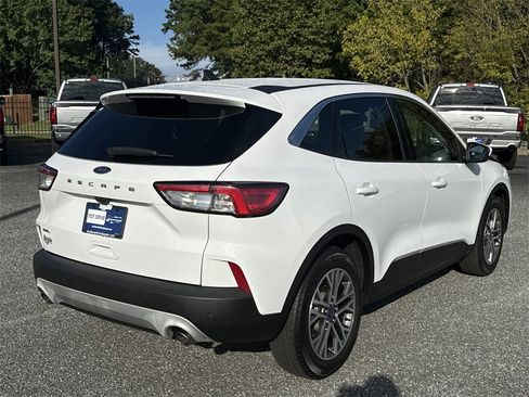 Used 2022 Ford Escape SEL w/ Technology Package image 7