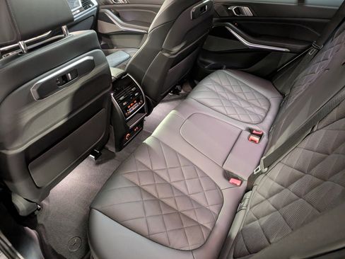 Used 2024 BMW X5 M60i w/ Climate Comfort Package image 20