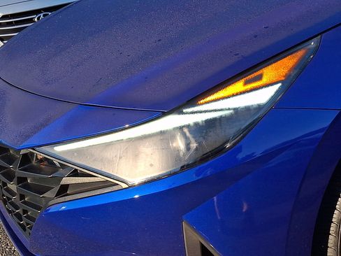 Certified 2023 Hyundai Elantra SEL w/ Convenience Package FWD image 9
