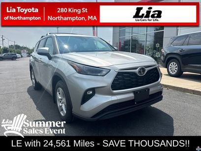 Used 2024 Toyota Highlander LE