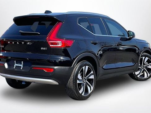 Used 2024 Volvo XC40 B5 Plus w/ Protection Package Premier image 6