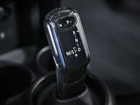 Certified 2022 MINI Cooper 4-Door Hardtop image 19