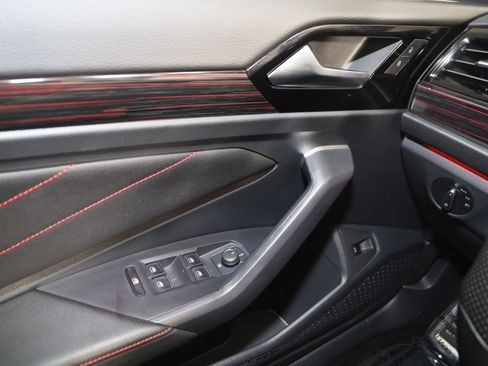 Used 2024 Volkswagen Jetta GLI Autobahn image 30