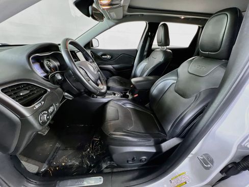 Used 2019 Jeep Cherokee Limited AWD/4WD image 21
