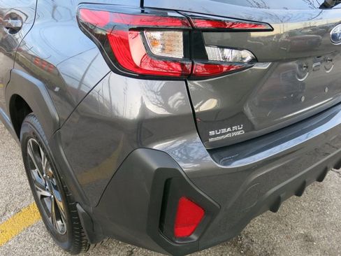 Used 2024 Subaru Crosstrek 2.0i Premium image 40