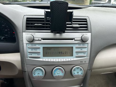 Used 2007 Toyota Camry LE FWD image 18