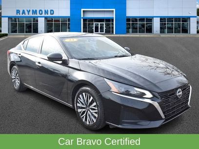 Used 2023 Nissan Altima 2.5 SV