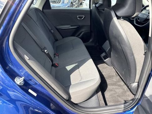 Used 2025 Kia K4 FWD image 11