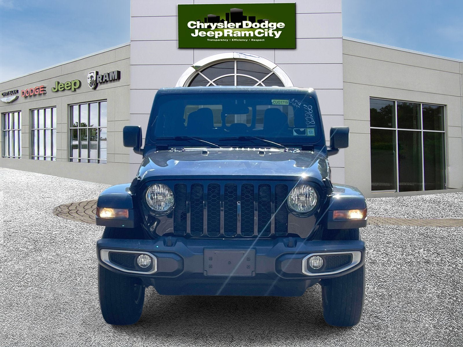 Used 2022 Jeep Gladiator Sport AWD/4WD image 2