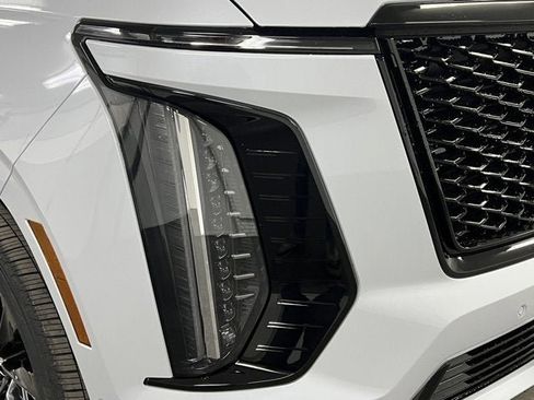 New 2026 Cadillac Escalade Platinum Sport w/ LPO, ONYX Package image 9