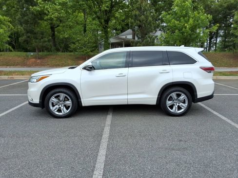 Used 2016 Toyota Highlander Limited FWD image 8