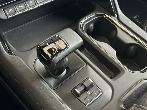 Used 2025 GMC Sierra 1500 AT4 image 20