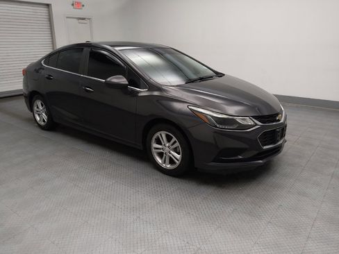 Used 2017 Chevrolet Cruze LT w/ Sun And Sound Package image 11