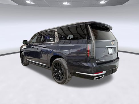 New 2026 Cadillac Escalade ESV Luxury w/ Touring Package AWD/4WD image 3