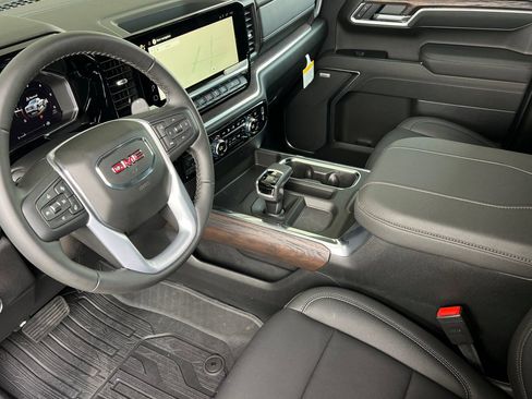 New 2026 GMC Sierra 1500 SLT w/ SLT Premium Plus Package AWD/4WD image 8