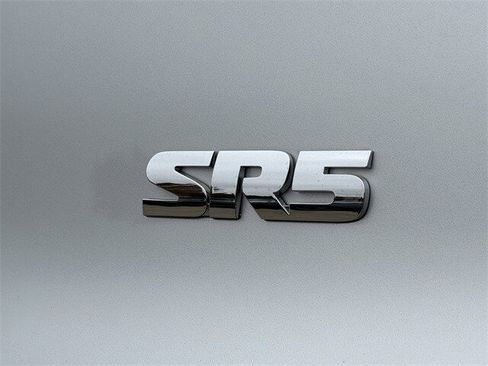 Used 2022 Toyota 4Runner SR5 image 7