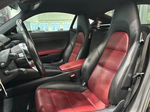 Used 2019 Porsche 718 Cayman RWD image 43