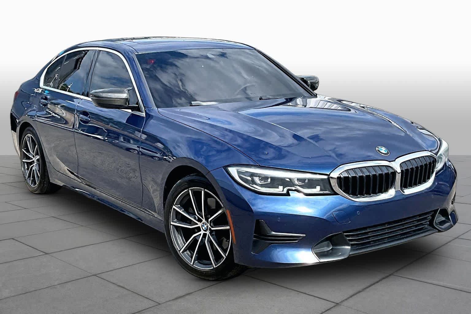 Used 2021 BMW 330i Sedan w/ Convenience Package RWD image 3