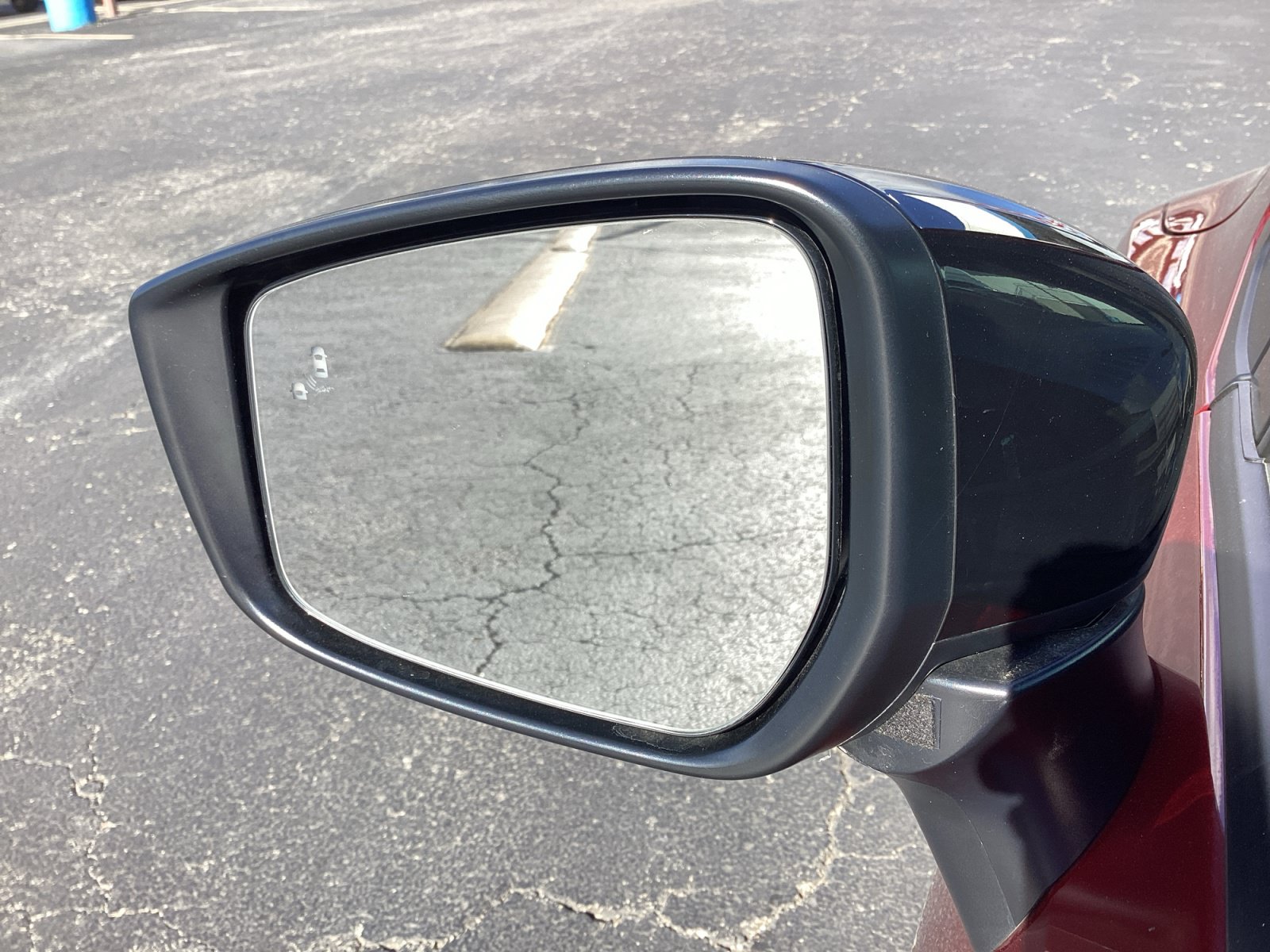 Used 2025 Nissan Versa SR w/ Trunk Package FWD image 30