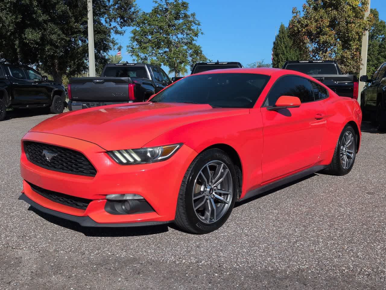 Used 2016 Ford Mustang Coupe RWD image 2