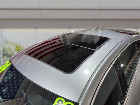 Used 2024 Chevrolet Malibu LT image 12