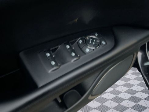 Used 2023 Lincoln Nautilus AWD w/ Premium Package image 12